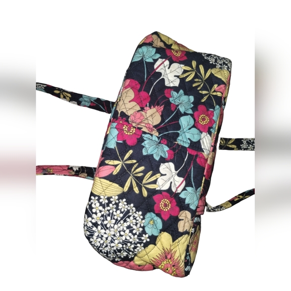 Vera Bradley Bag happy snails pattern - Picture 7 of 9